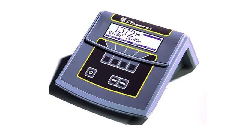 YSI 3200 Conductivity Instrument